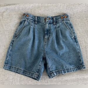 Madewell Pleated Jean Short